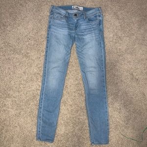 Hollister women’s jeans